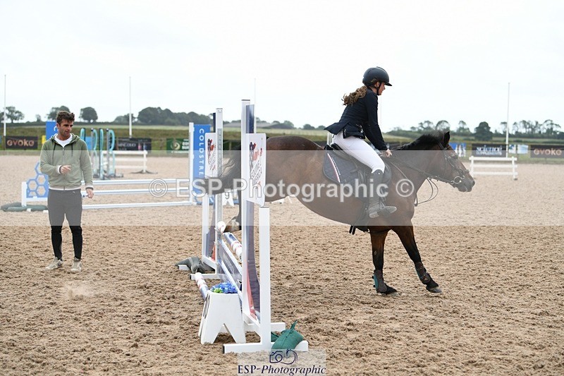 250807-101105-00086 - 60cms Round 1