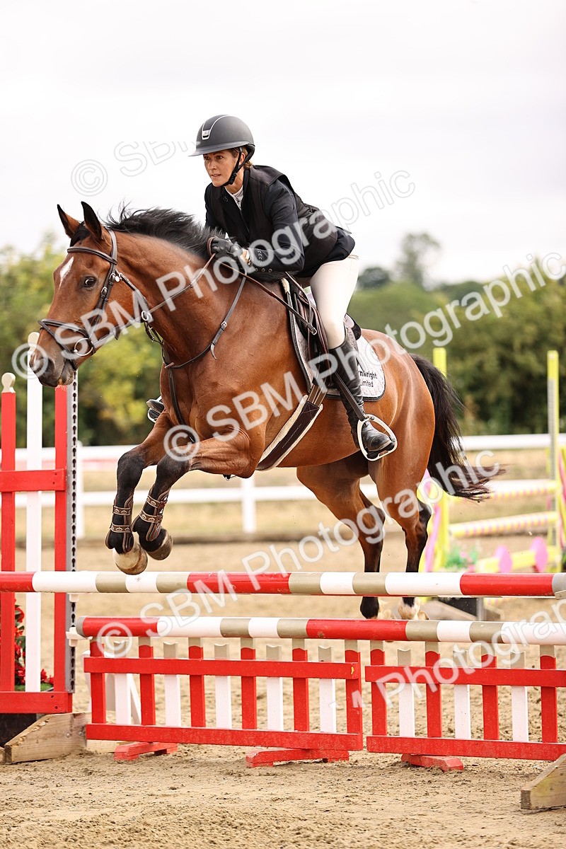 SBM_012704 - Class 13 - Senior British Novice - 90cm Open
