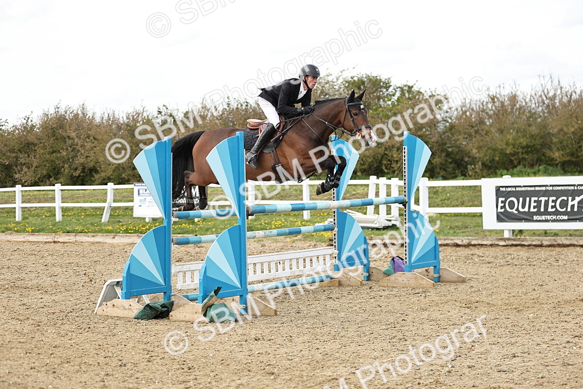 SBM_001549 - Class 5 -Senior Foxhunter - 1.20m