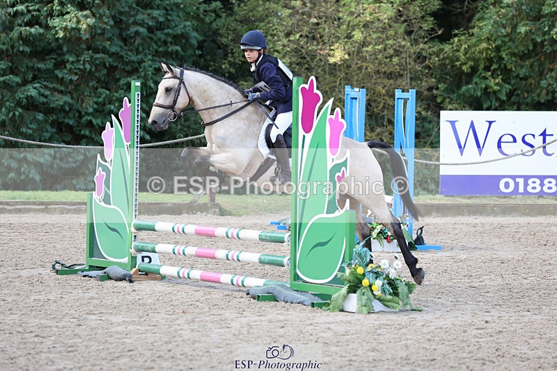 240823X-083128-14153 - 60cm R1 8.30 to 10.00