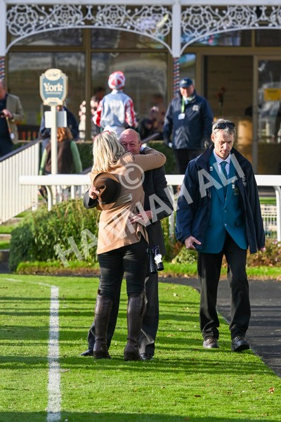 111024-Race 7-On The River-2279 - Race 7 4.55pm Ire Incentive, It Pays To Buy Irish Apprentice Handicap