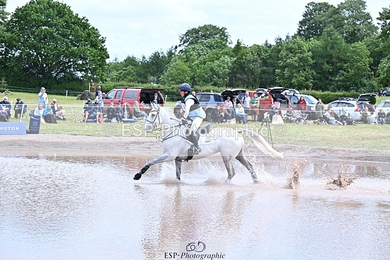 250525A-130739-16172 - D-470-Kitty.King-VENDREDI.BIATS