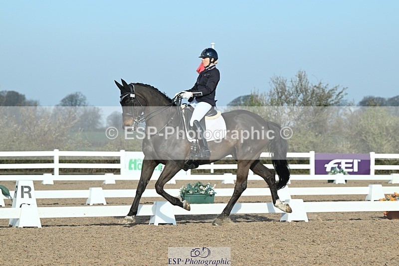 250403-082004-00319 - 018-Louise.Davison-Quamperfect