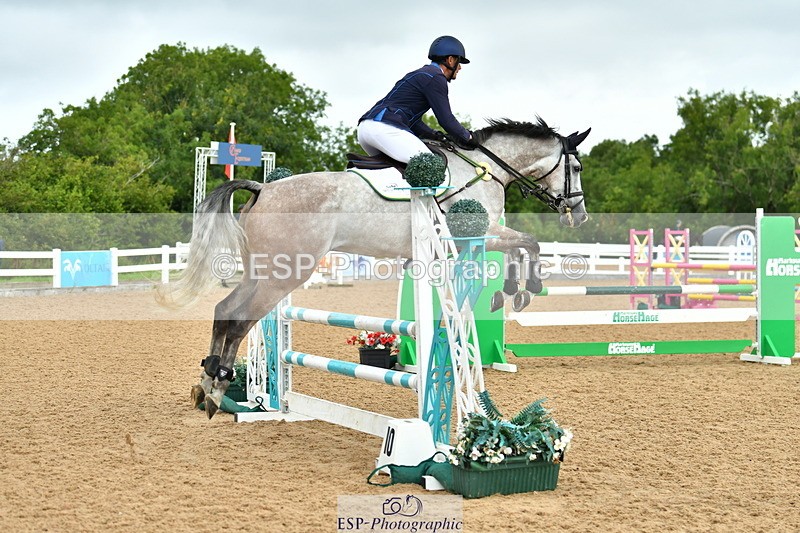 230813A-090000-10934 - Cls 39 A&B British Novice & 90cm Open