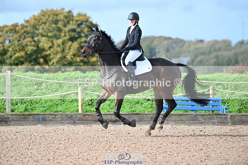 231029A-111335-02925 - 80cm Club and Schools