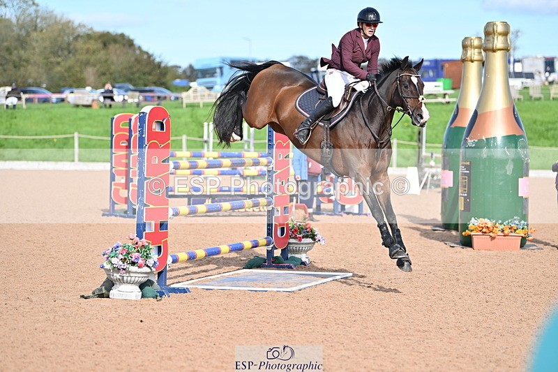 231015A-130449-08083 - Cls 30 Foxhunter & 1.20m Open