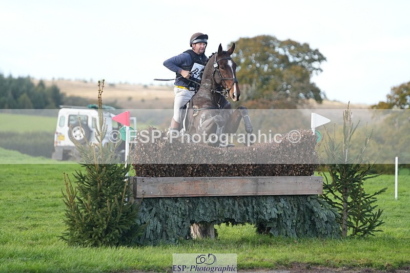 251024A-154209-14531 - C-246-Simon.Vatcher