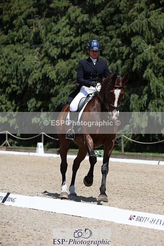 230526-134819-06395 - 368-COIRBAN_SARCO_DELUX-Rebecca_Gibbs-WEDTrotUp+DR