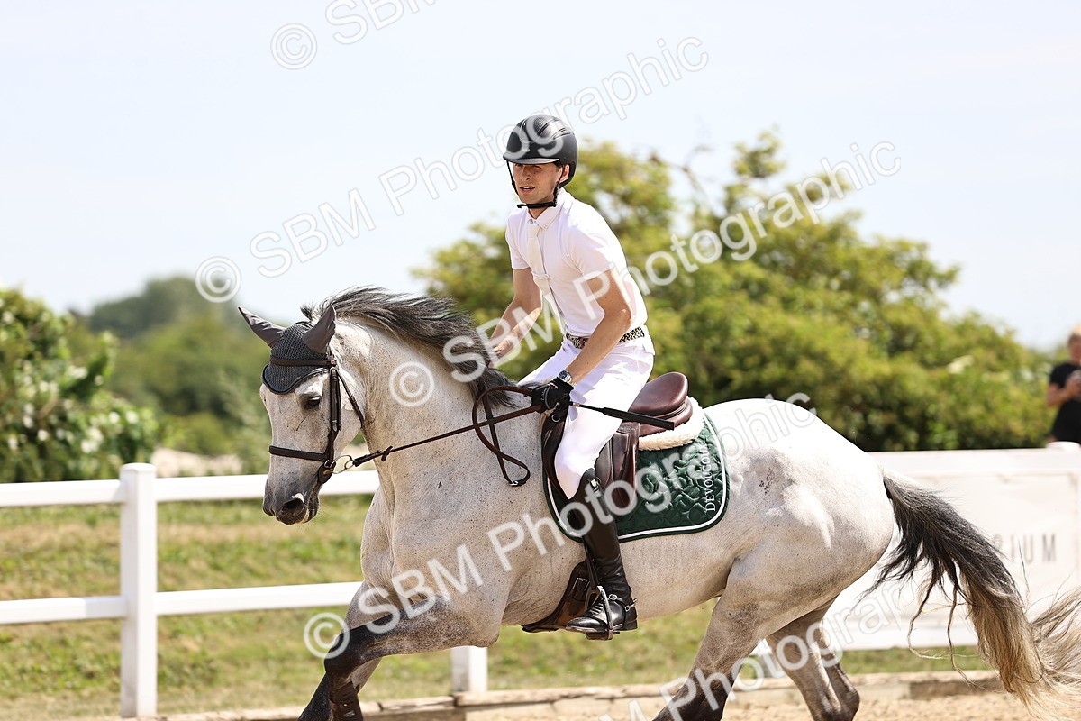 SBM_000615 - Class 15 - Redpost Equestian Senior Foxhunter - 1.20m