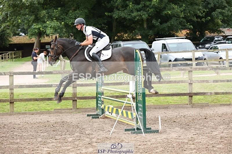 240803-102518-00554 - 104-Ollie_Martin-MIH_HUNTERS_BEAR