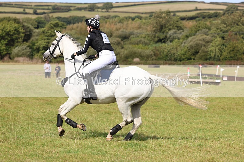 3E7A6474 - Class 1: Trebudannon Open: Pheasant Feeder