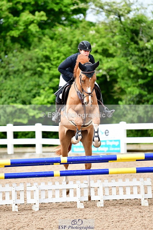 240524A-100618-02406 - Cls 21 British Novice and 90cm Open