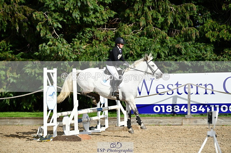 251004A-151624-01767 - Classes 8 & 9 70cm