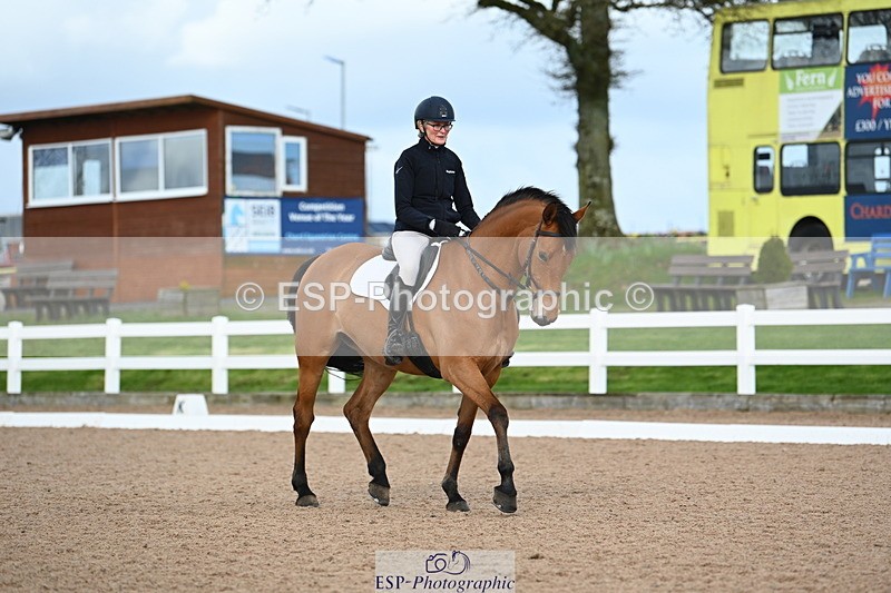 240323A-151759-02428 - UnA Novice 28