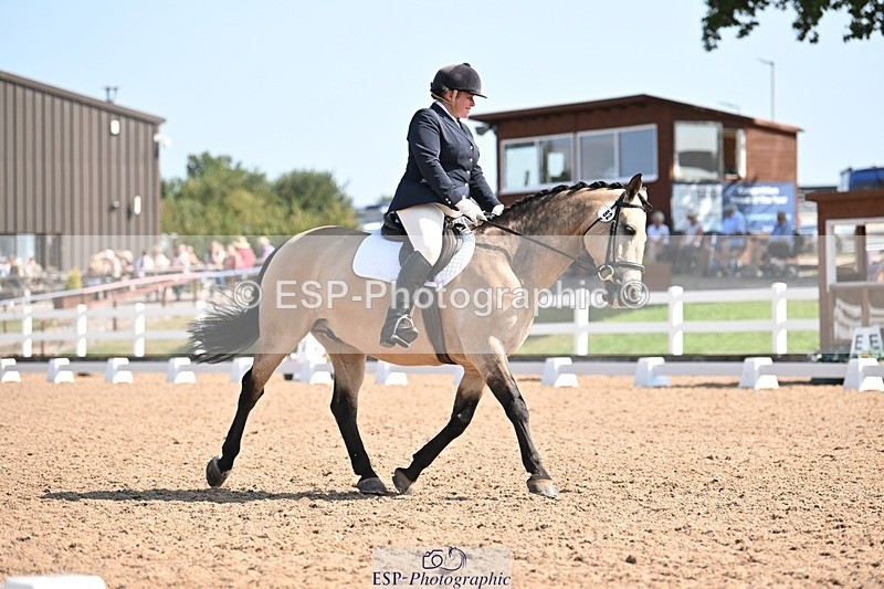 250816-111111-03540 - 082-Sarah.DavisWinston.Classic.Gold