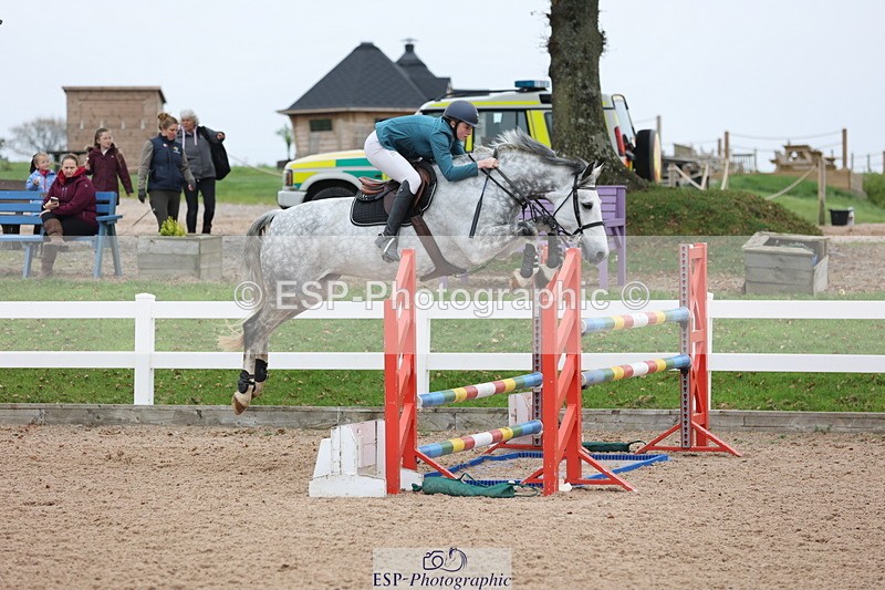 241101A-120817-01638 - FRI Cls 5 Newcomers and 1.10m Open