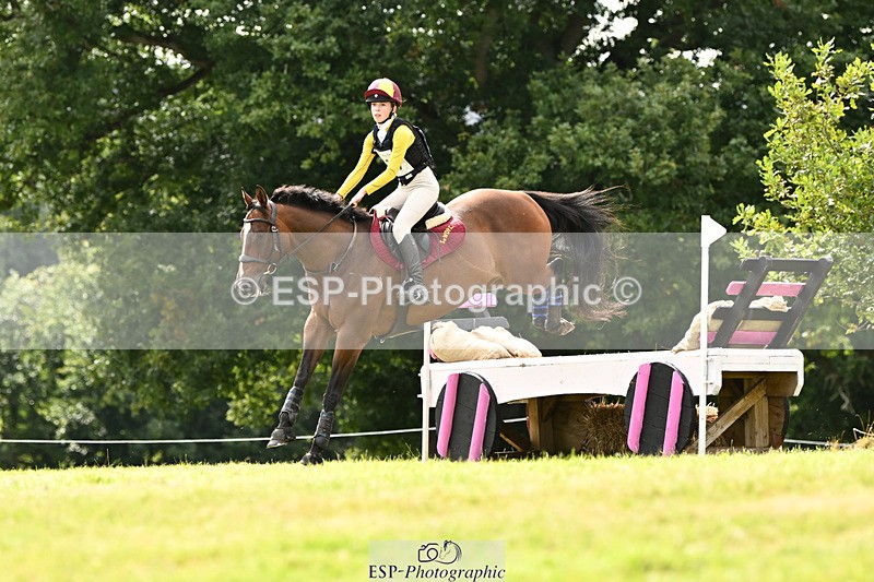 240825X-153856-36532 - 80cm XC 15.30 to 16.30