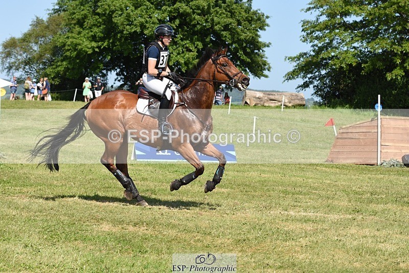 230527-154932-12280 - 377-GOLD_NUGGET-Jillian_Giessen-XC