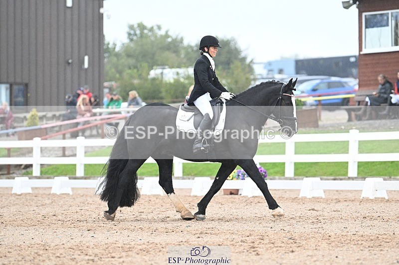 250907-142104-09249 - 021-Francesca.TurnerAlbie