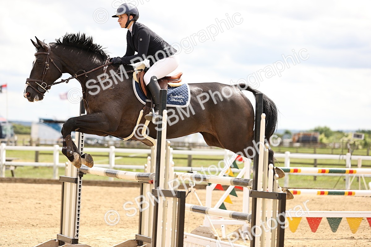 SBM_003405 - Class 11 - Senior Newcomers - 1.10m