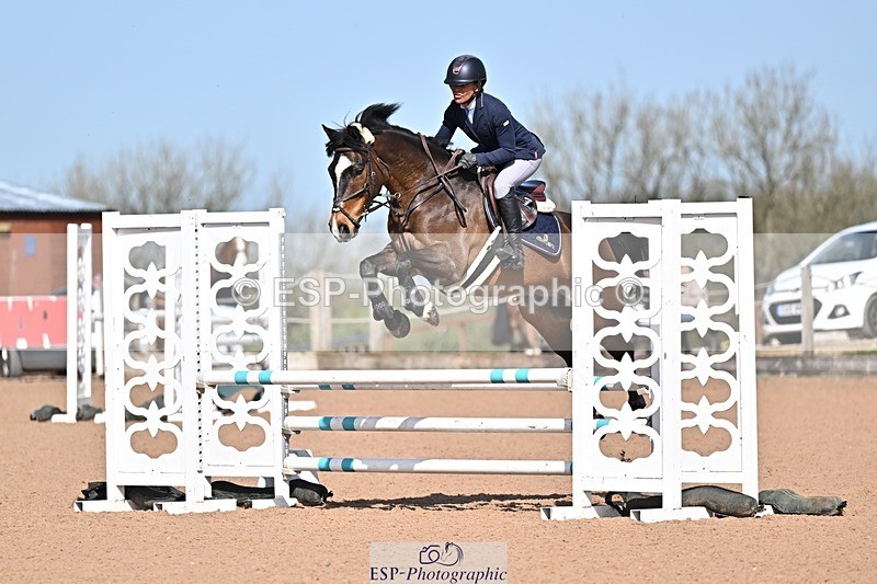 260408-105629-00272 - Cls 2 British Novice and 90cm