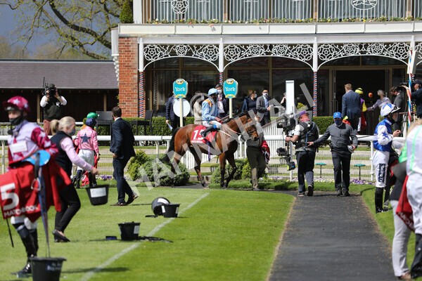 yr13052021r1-39 - Race 1 1.40pm The Matchbook Betting Exchange Stakes