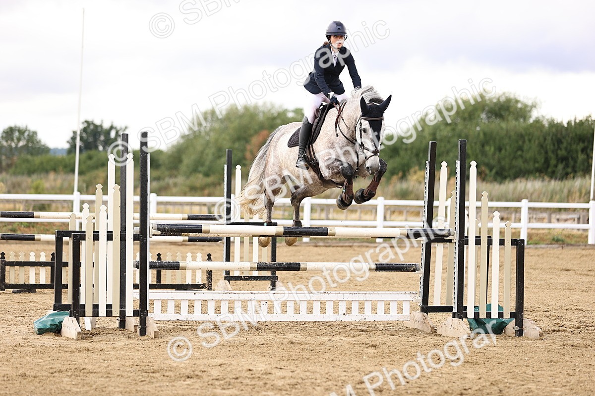 SBM_026782 - Class 13 - Senior Newcomers - 1.10m