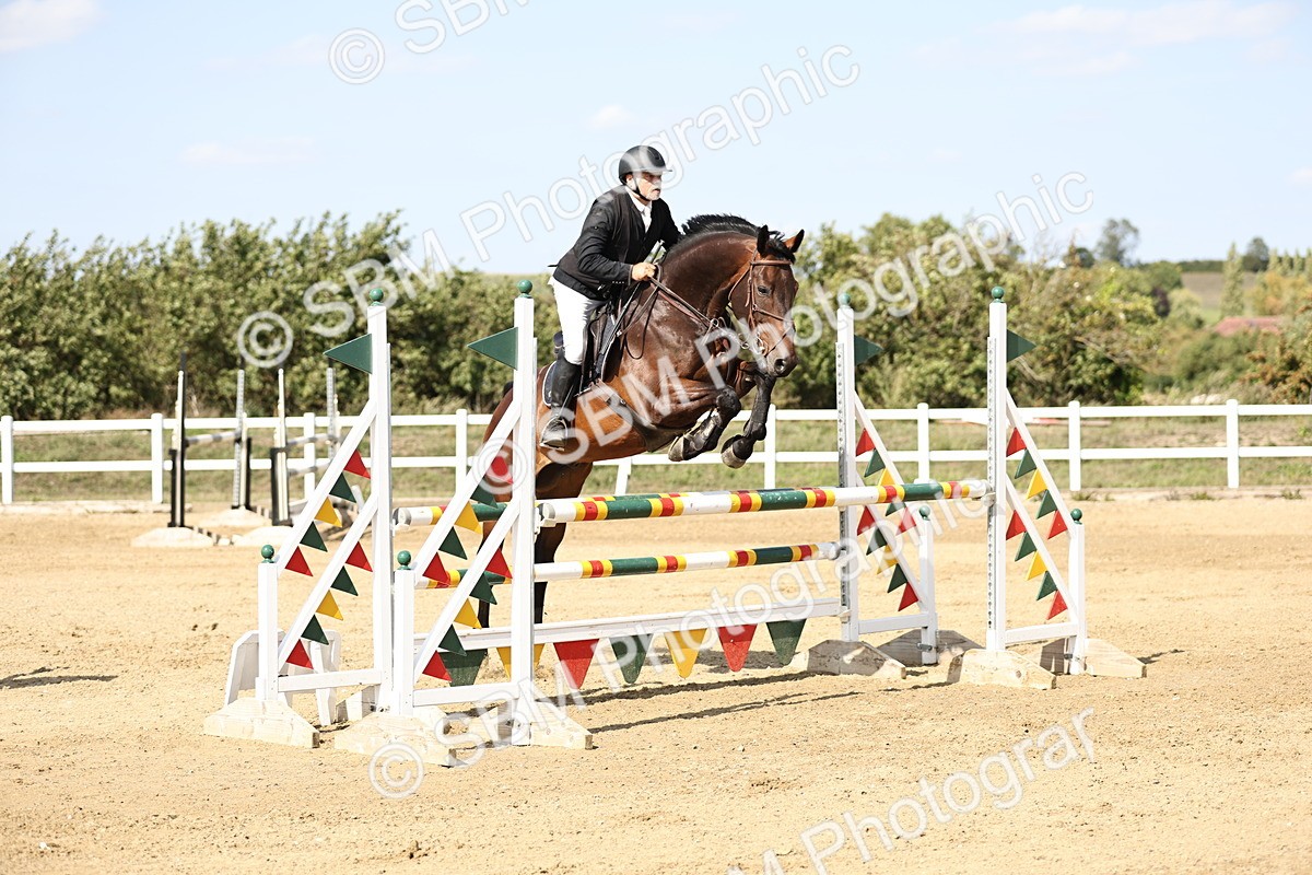 SBM_005168 - Class 6 = Senior Newcomers - 1.10m Open