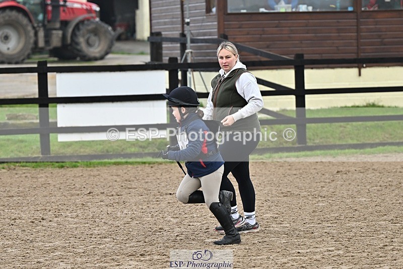 241110-100534-00186 - 40cm Showjumping