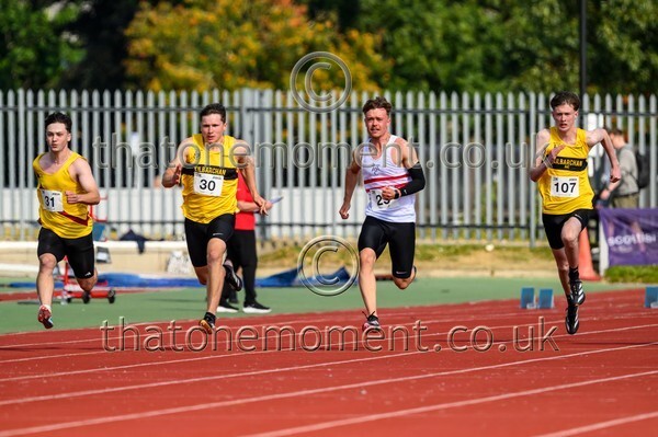 Age25SUN-928542 - Track Male