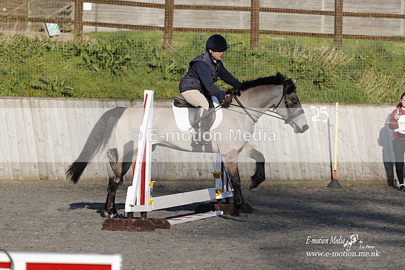 _EST0006 - Bourne Valley Riding Club Winter Showjumping 27/03/22