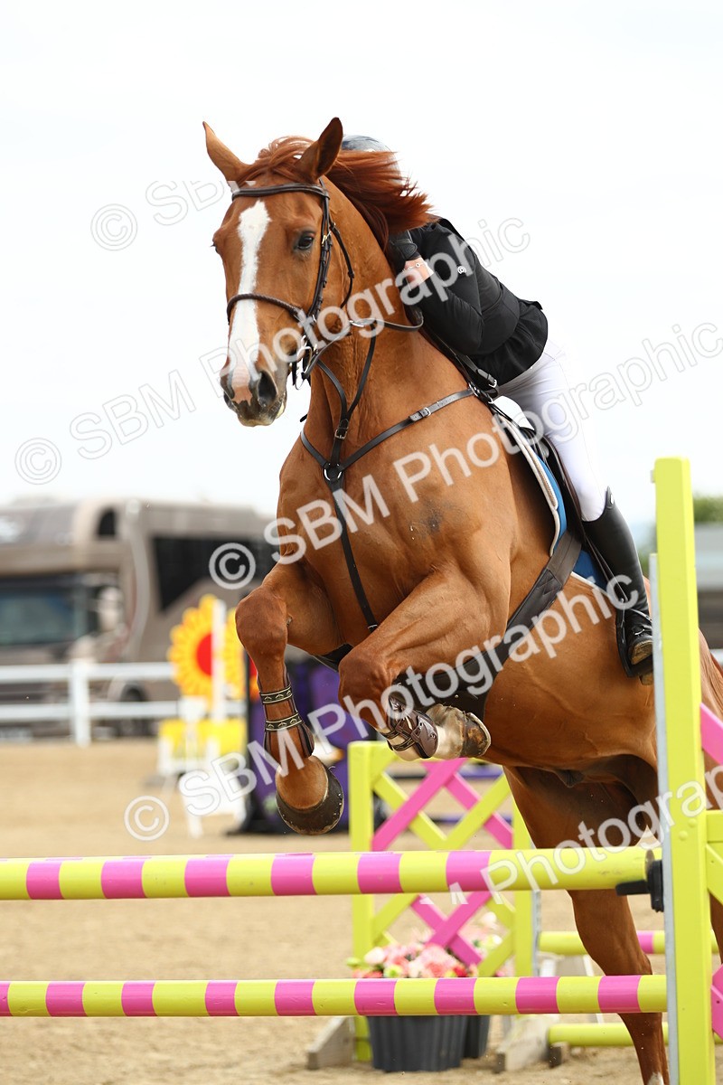 SBM_001131 - Class 4 - Senior Newcomers 1.10m