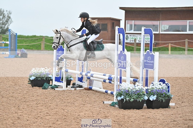 240505A-091944-03479 - Cls 1 Pony Intro 70cm