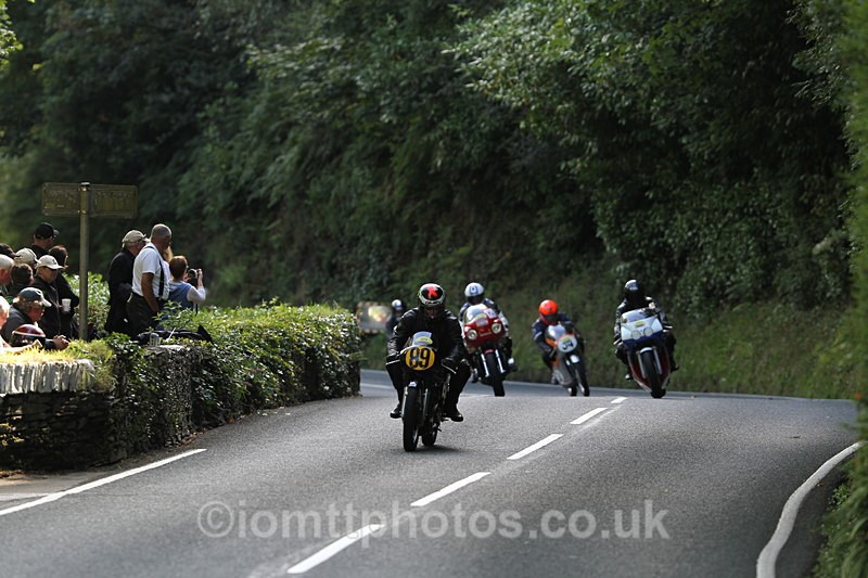 FOM_1285 - Classic TT Lap of honour