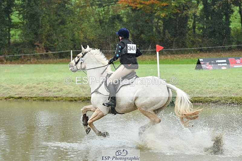 251025A-102000-17295 - D-344-Johanne.Heuff