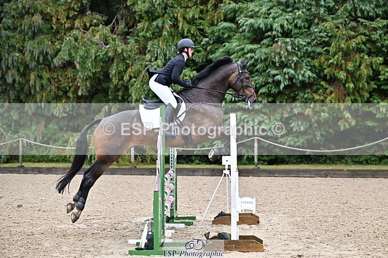 250831A-123917-10393 - Cls 42 Snr 1m Grand Prix