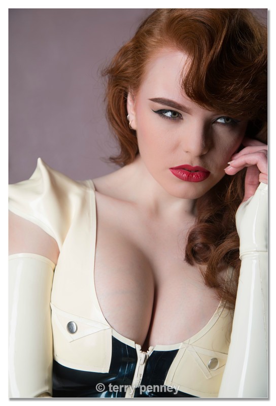 Miss-Deadly-Red-1 - Models