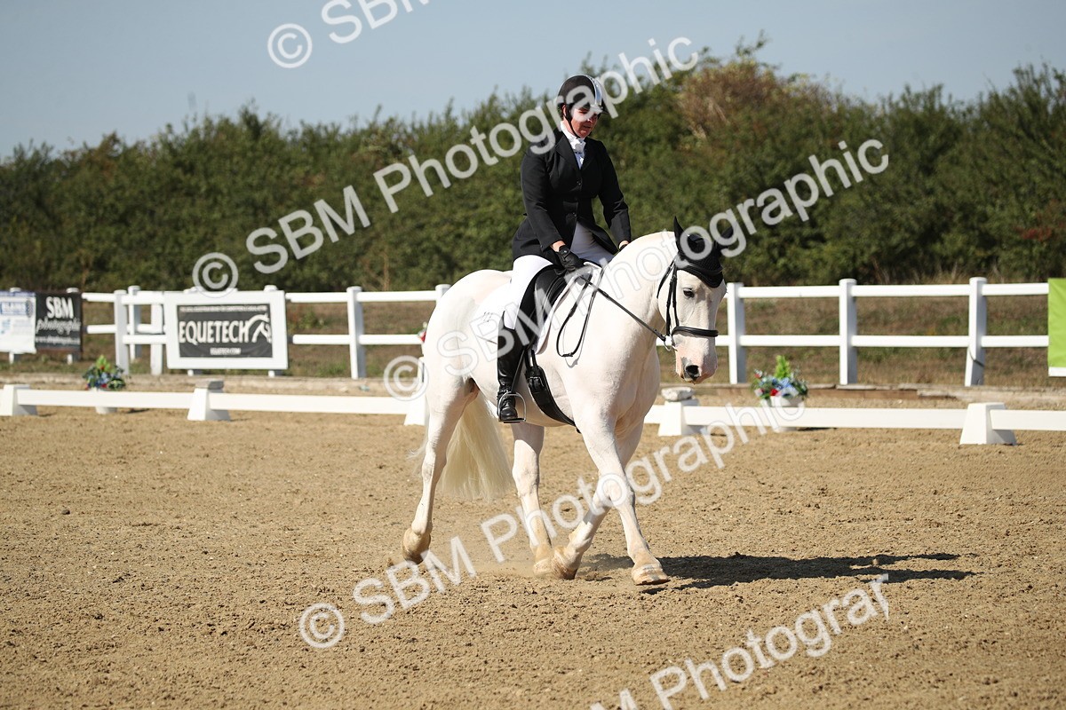 SBM_005834 - Class 11 - Novice 5 - 13.19-14.22