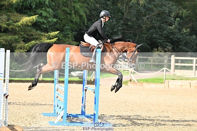 240818-092945-03402 - Cls 8A Snr British Novice