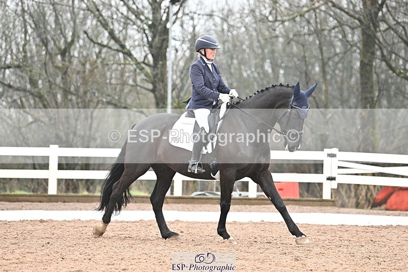 250215-135920-03972 - 228-Louise.Hutchinson-Shovern.Noire