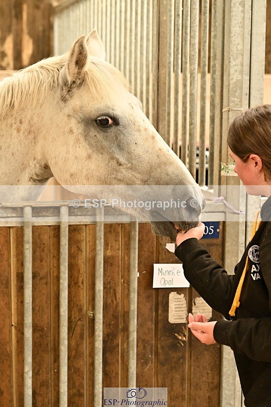 250821B-125252-00451 - Stable Shots and Group Photo