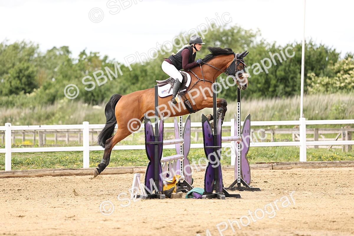 SBM_003294 - Class 11 - Senior Newcomers - 1.10m