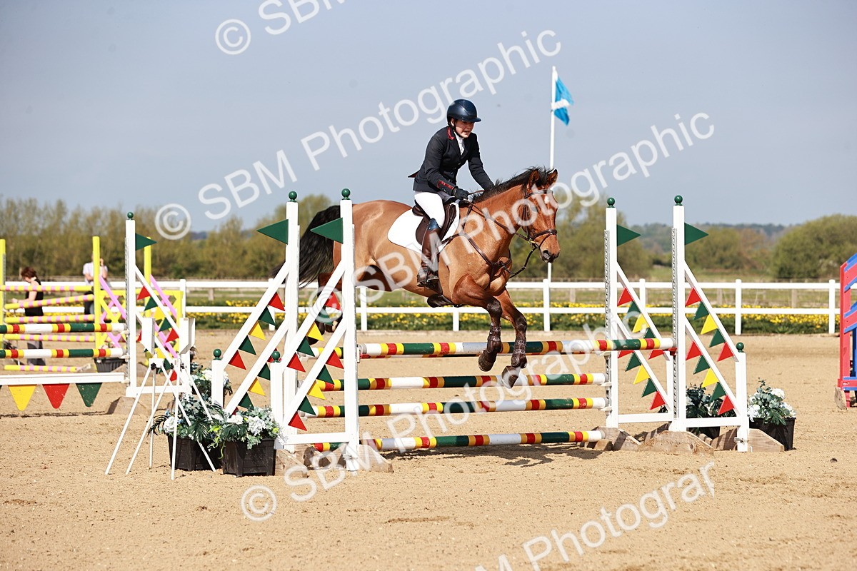  - Class 21 - Senior British Novice - 90cm