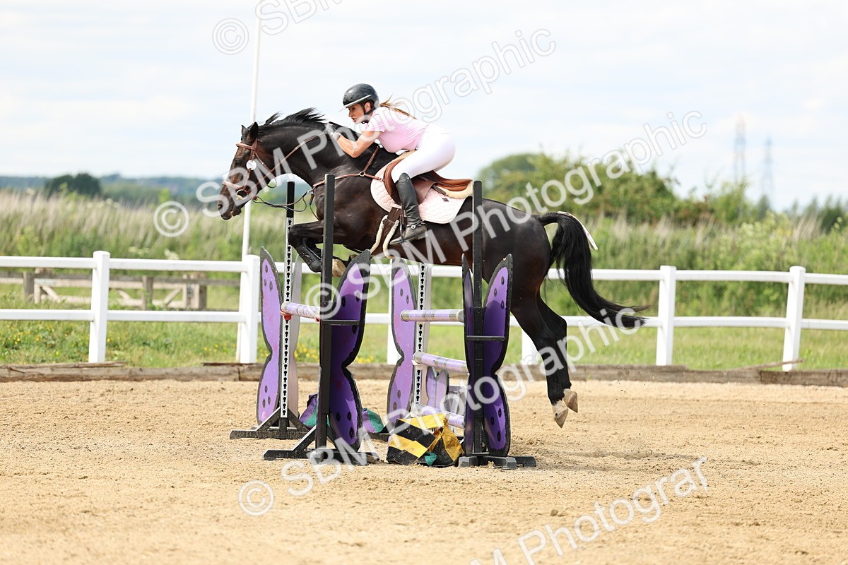 SBM_006060 - Class 19 - Senior Newcomers - 1.10m