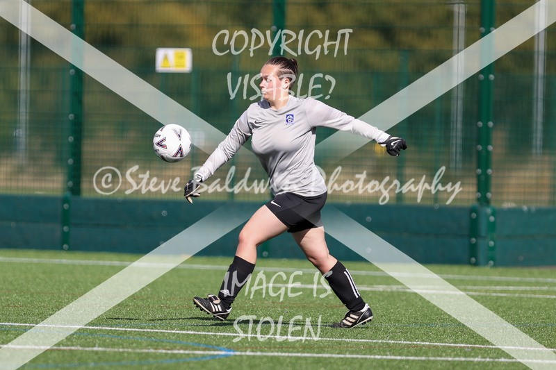 1DX30154 - 2025-09-13 FC Abbey Meads U17 Girls Purple V Cumnors U17 Girls