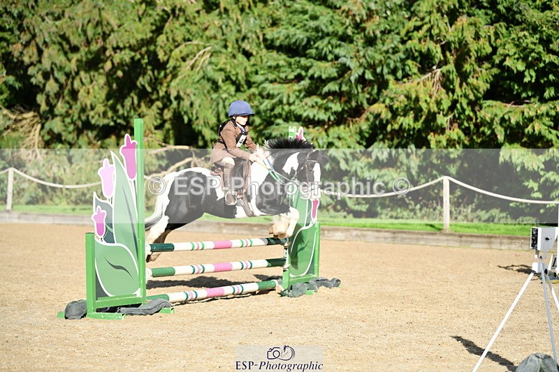 251004A-152223-01803 - Classes 8 & 9 70cm