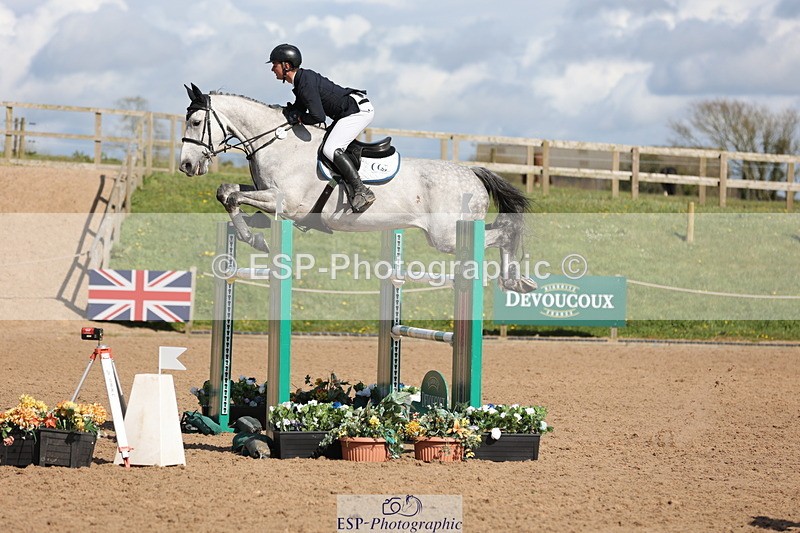 240419A-160211-09099 - Cls 10, 2 Star Big Tour 145cm  15.45 to 16.35 break