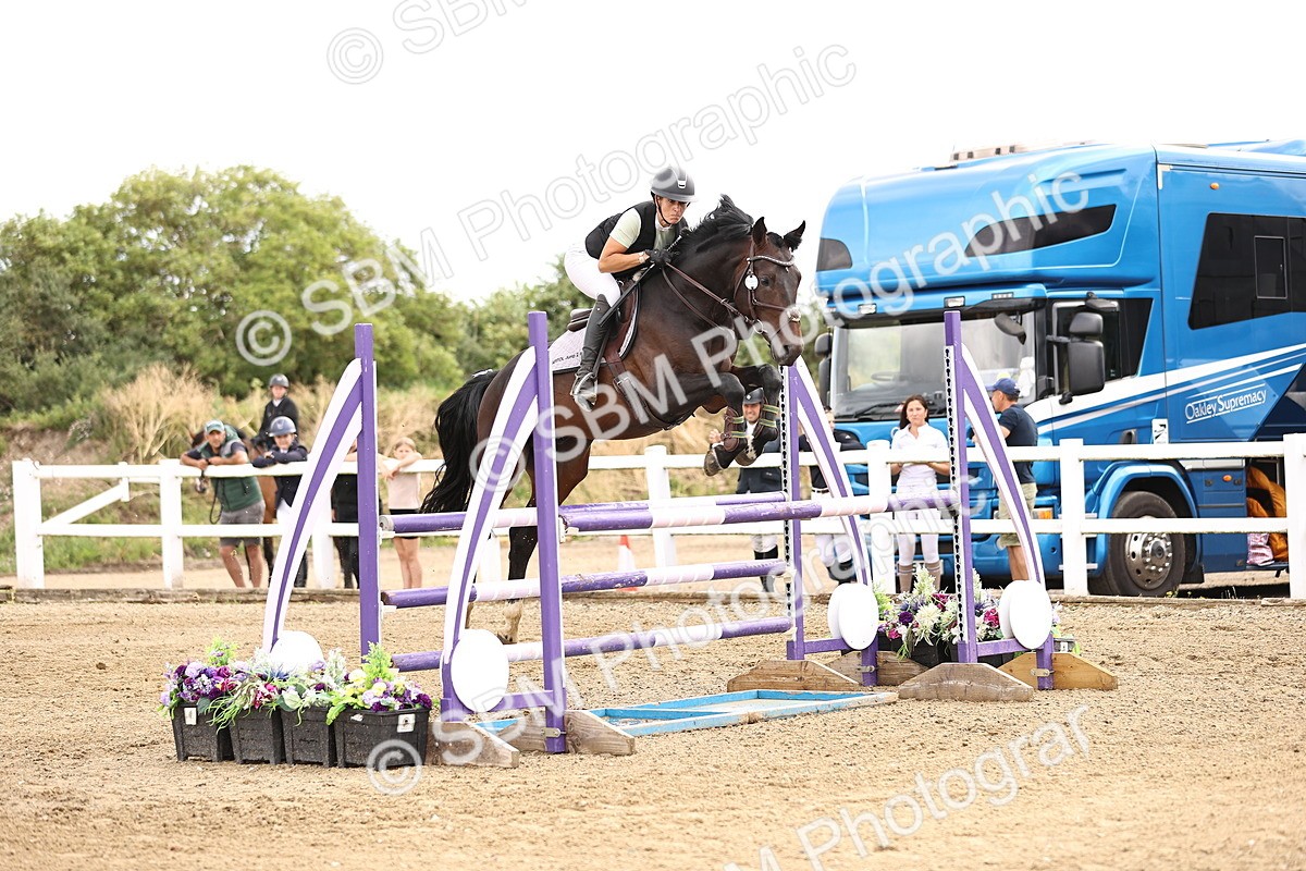 SBM_003018 - Class 21 - Senior Newcomers - 1.10m