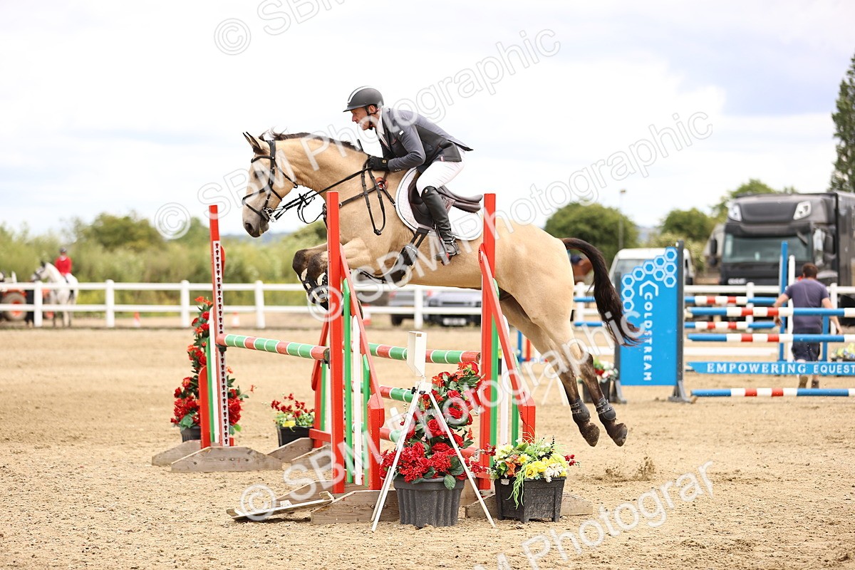 SBM_007682 - Class 19 - Senior Newcomers - 1.10m