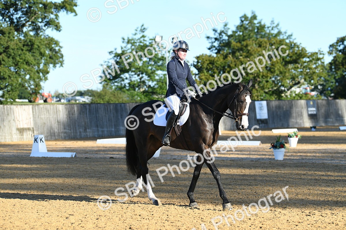 SBM_14356 - D4 - Small Tour Championship - Intro B